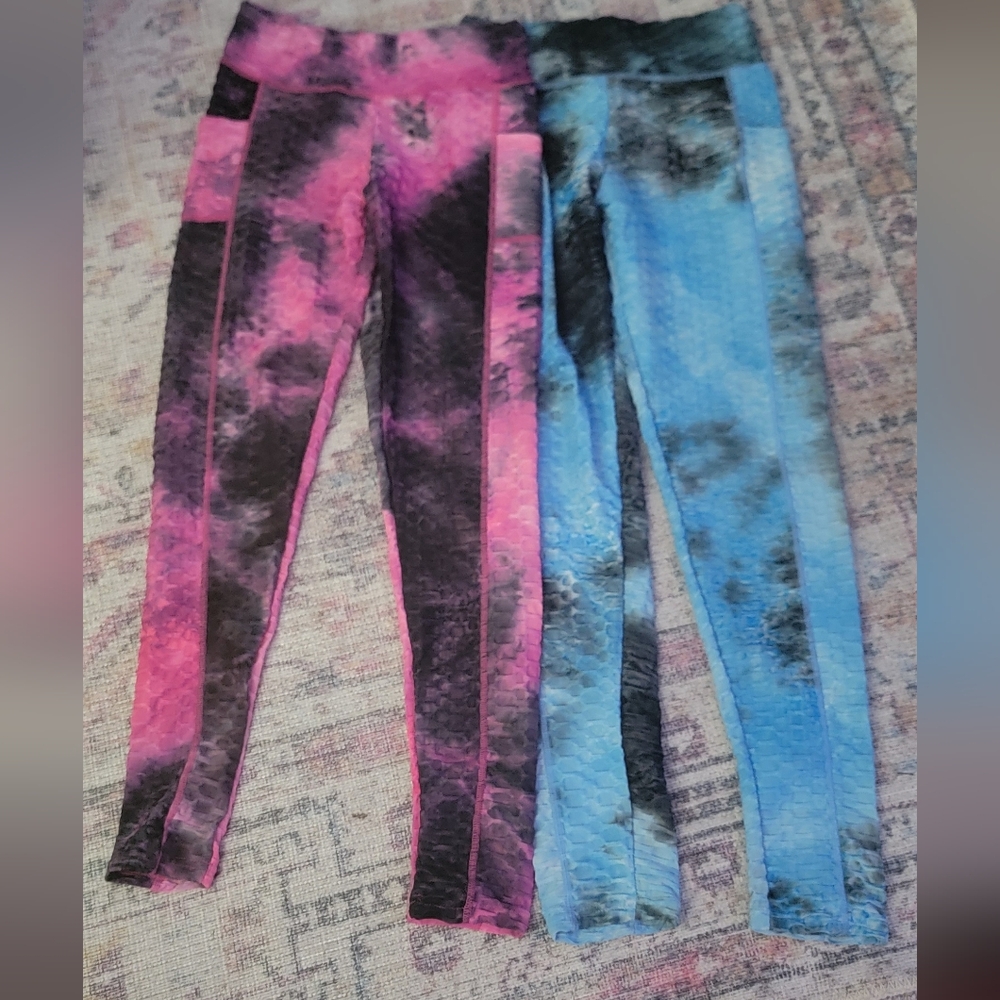 Set- Pink and Blue Textured & Tye Dyed Leggings W Scrunch Back & Side Pockets